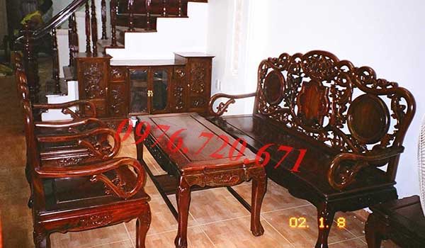 Sơn bàn ghế gỗ tại Cổ Nhuế