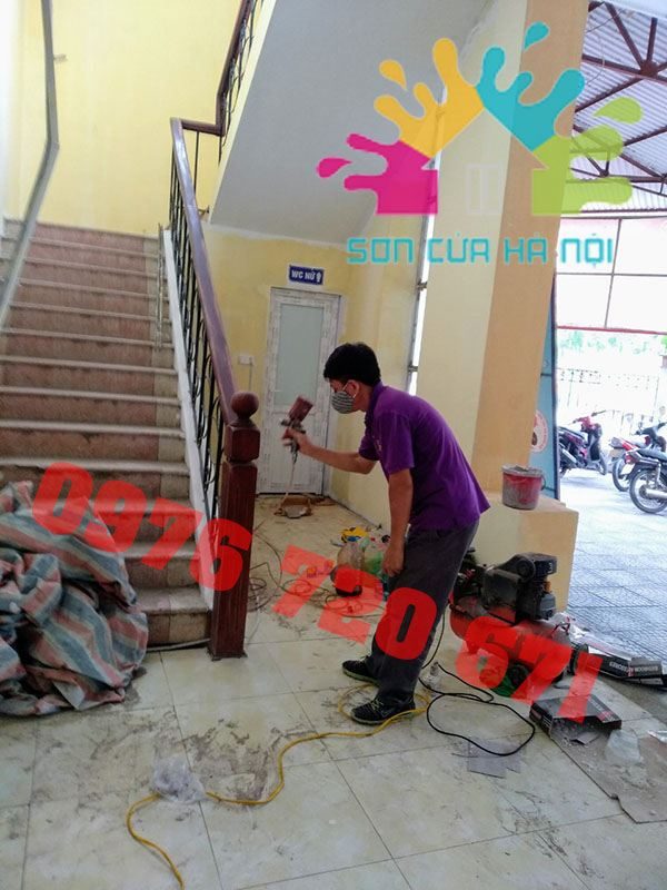 Thợ sơn PU cầu thang gỗ ở Kiến Hưng, Hà Đông