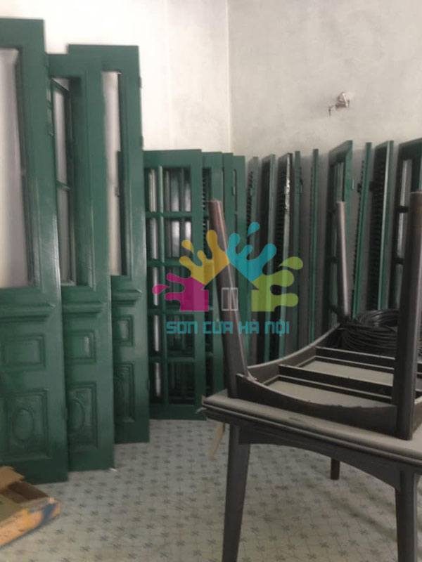 Thợ sơn PU cửa gỗ giá rẻ ở Long Biên, Hà Nội