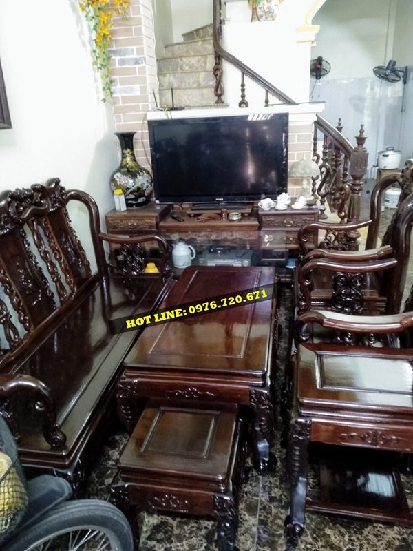 Nhận đánh vecni bàn ghế Minh Quốc Đào giá rẻ tại Long Biên, Hà Nội