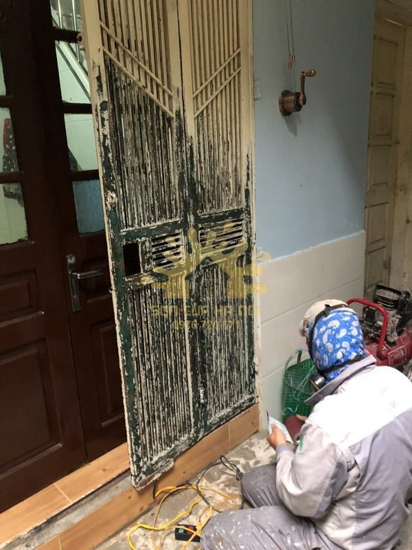 Dịch vụ sơn cửa sắt giá rẻ tại Bạch Đằng, Hoàn Kiếm, Hà Nội